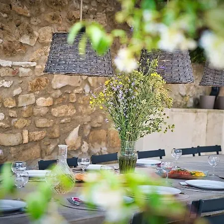 別荘 De Charme Uzes De 10 A 24 Personnes
