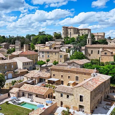 De Charme Uzes De 10 A 24 Personnes *