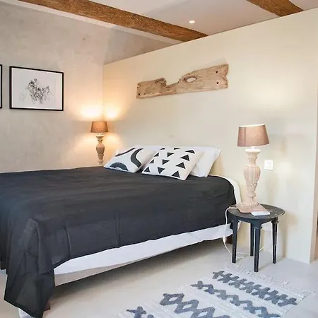 De Charme Uzes De 10 A 24 Personnes * La Bastide-dʼEngras