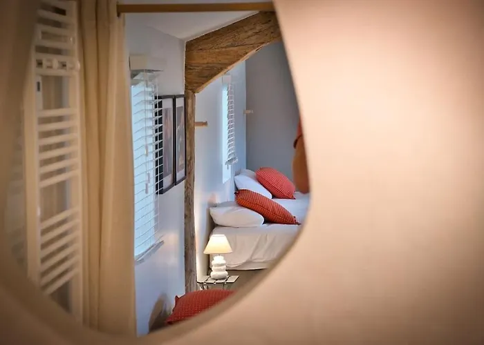 Tatil Evi De Charme Uzes De 10 A 24 Personnes *